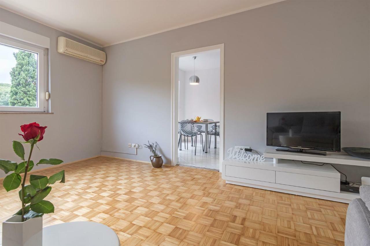 Colosseum Apartment 普拉 外观 照片